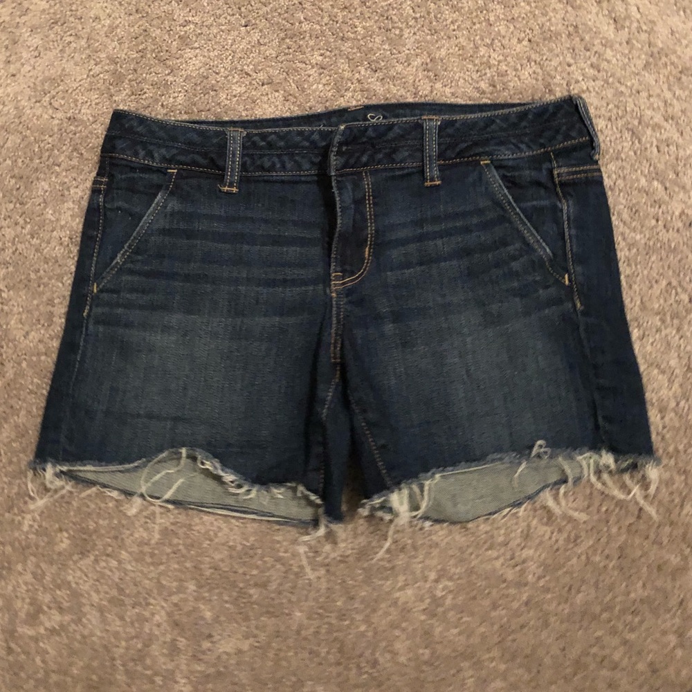 American Eagle raw edge hem denim short size 10
